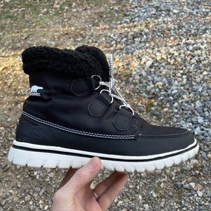 Sorel Cozy Carnival Lace Up Booties Size 8.5